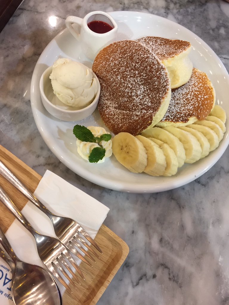 meawchaporn's tweet photo. ก่อนตายทุกคนควรมากินอันนี้ อร่อยมาก มากมากมากมาก มันนุ่มมาก ไม่เลี่ยนเลย ดีงามดีงาม https://t.co/ZDX8Cby193