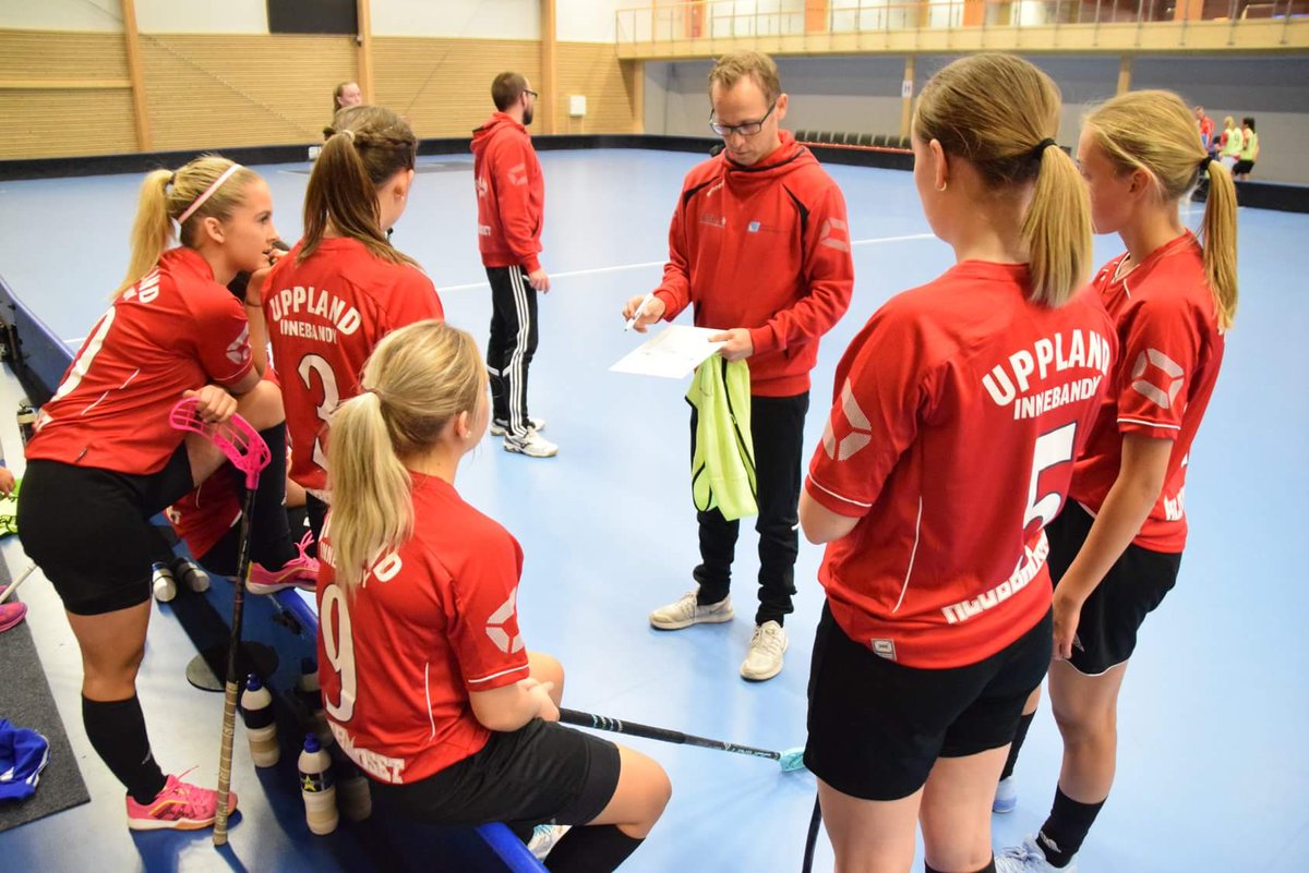 UpplandsIBF's tweet photo. Senior/juniorledare välkomnas till utbildning! Utbildningen vänder sig till de tränare i distriktet som vill få en fördjupad kunskap i att leda och träna junior- och senior info finns på hemsidan https://t.co/q8QCDJPjSn #uibf https://t.co/ZxxknxpnGK