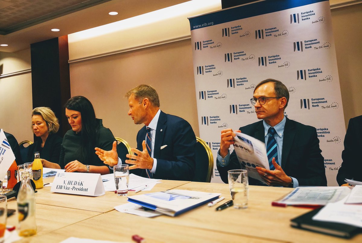 VazilHudak's tweet photo. Wednesday's starts with #media mtng in #Bratislava on @EIB activities in #Slovakia last year - #EIB17 #EIBturns60 https://t.co/ekk6pVOebK