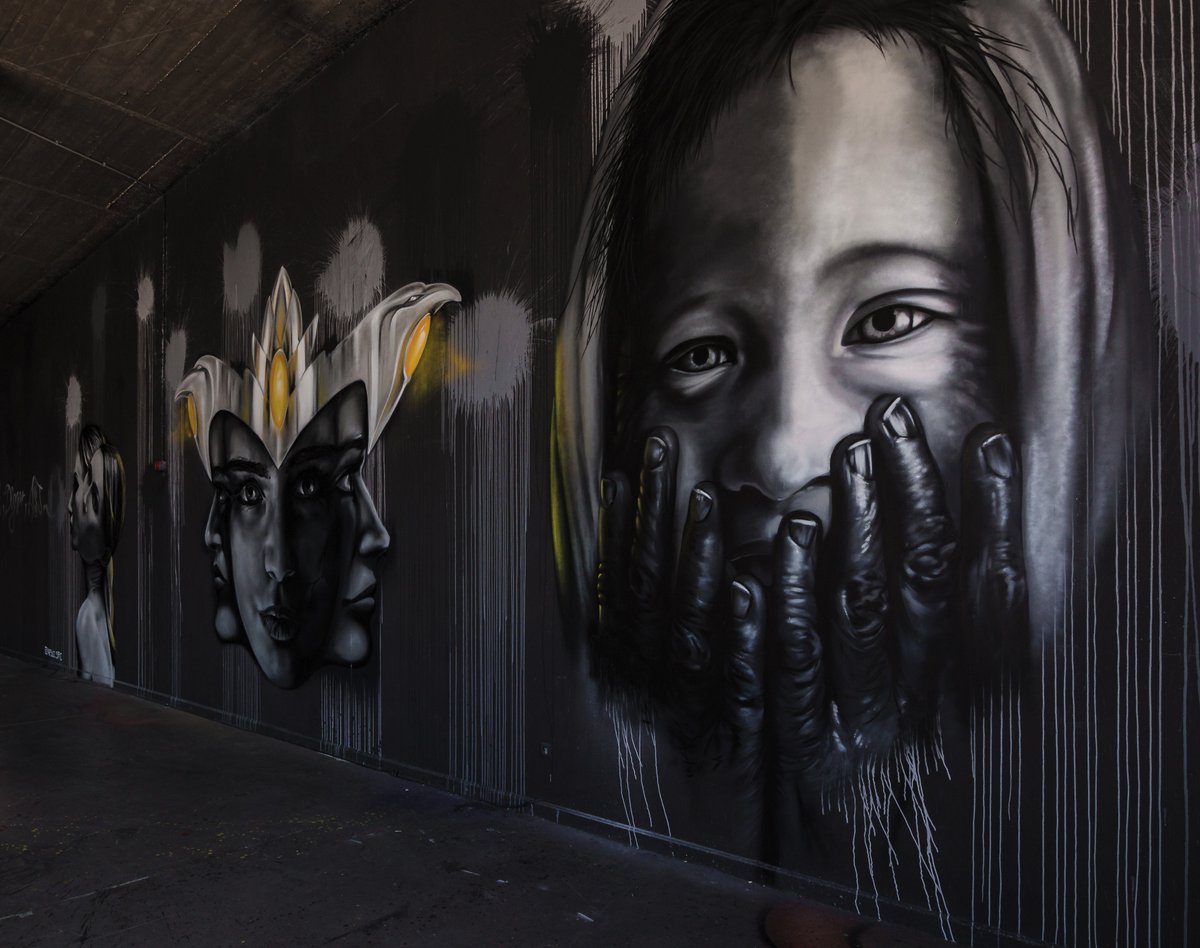 popmedia_es's tweet photo. Back in #artsenal #muelleuno to take a look at the awesome #graffitis that decorate its walls @artsenal @muelleuno #architecture #architecturephotographer #costadelsol #marbellaphotographer #professionalphotographer #realestatephotographer #graffiti #art https://t.co/epiKPshl1G