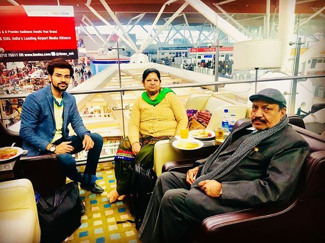 vikrmn's tweet photo. Ya, right; just landed, on left. Kithe? Ki farak penda hai? What the farak penda. #vikrmn #photography #iphone7 #like4follow #filter #likeforfollow #iphone #like4like #quote #quotes #bondi #quoteoftheday #corpkshetra #corpsutra #author #sydney #australia… https://t.co/b26Em8ffo9 https://t.co/GirX3fKAdr