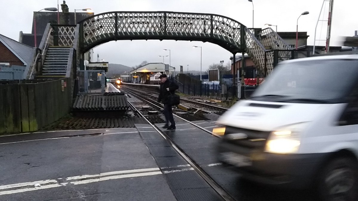 LovePetersfield's tweet photo. @Tweetersfield GU32 Life isn't it. That's how we roll. With caution. Over the crossing. From Lidl to the Tesco Express. https://t.co/M3xW4T8zoJ