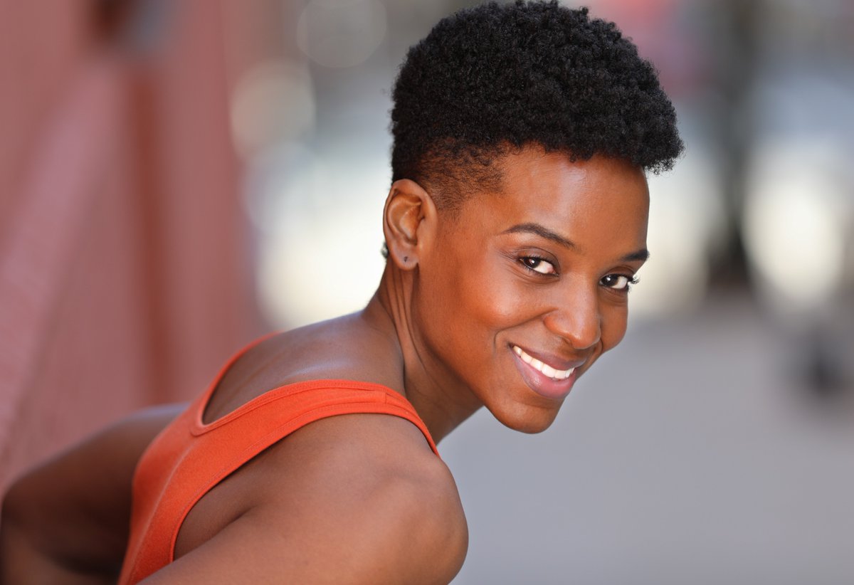 TryphenaWade's tweet photo. I have NEVER chosen a smiling headshot...until now. I think this is a winner! #wedontsitoncouches #livelovegodobe #fearisstupid #headhsot #actor #singer #fearlesslivingcoach #leggo #sharklivesmatter https://t.co/a6zA1tSW6s