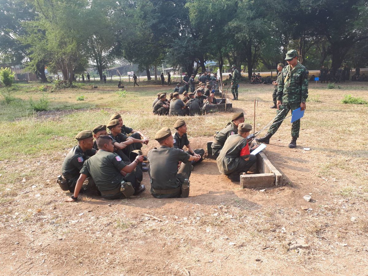 NMRSKSROTCS's tweet photo. คิดถึงรึเปล่า ?, เปล���่ยน.
#PRC77 #manpack #portable #VHF #FM #combatnet #XCVR #ROTCS #FieldExercise #NMRSKS #ฝึกภาคสนาม #นศท #นมรสกส https://t.co/ccUlwe2Z5d
