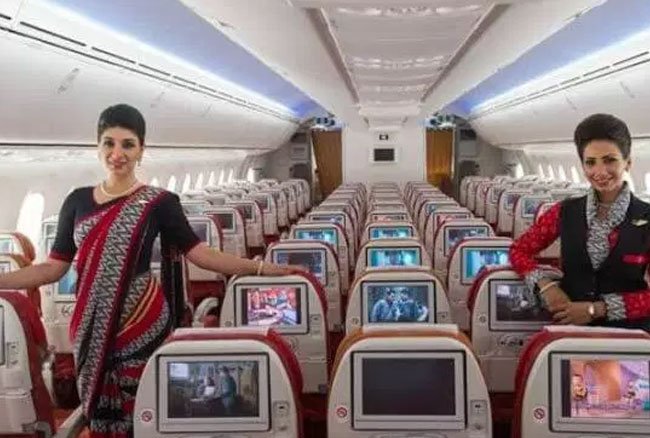 narendersanwria's tweet image. यात्रियों को रेलवे का तोहफा, जून से दौड़ेगी हवाई जहाज जैसी सुविधा वाली ये 'ऑटोमैटिक' ट्रेन, जानें खूबियां

haribhoomi.com/automobiles_an…

#IndianRailways #SemiHighSpeedTrain #AutomaticTrain #BulletTrain #HaribhoomiNews #Haribhoomi