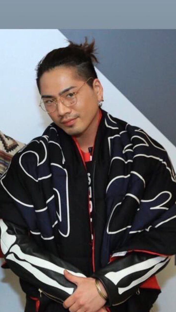 Rikuto على تويتر この臣ちゃん オフ感半端ない ヒゲ このメガネ 笑 髪は少し切ってたかな 登坂広臣 三代目jsb Jsb 今市隆二 フォロー 無言フォロー Rikuto على تويتر この臣ちゃん オフ感半端ない ヒゲ このメガネ 笑 髪は少し切ってたかな 登坂広臣 三代目jsb Jsb 今市隆二 フォロー 無言フォロー