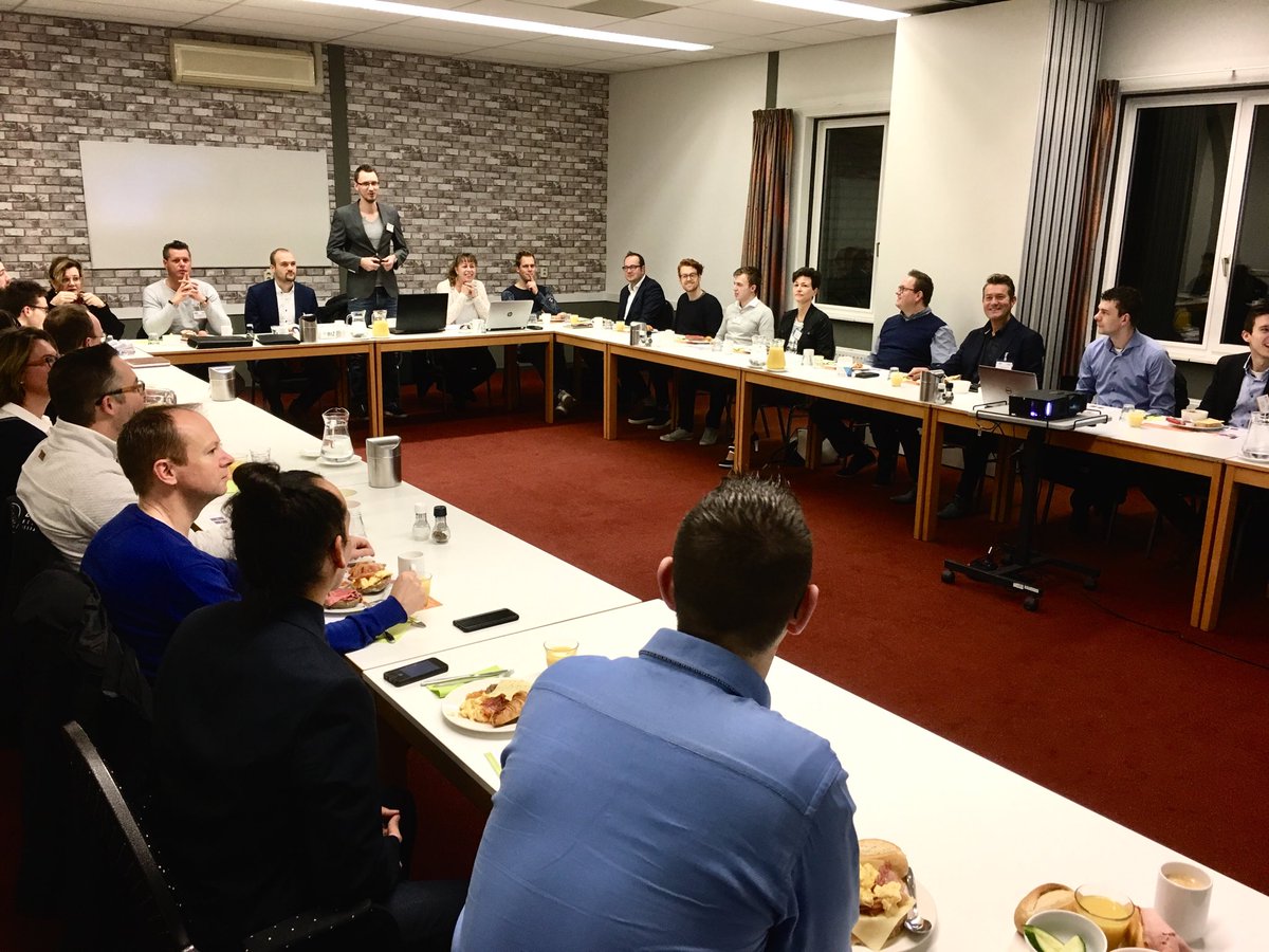 jorikalgra's tweet photo. Volle bak vandaag @BIZNetwerk #netwerken #zakendoen #gezelligheid https://t.co/6i2fwAN3yI