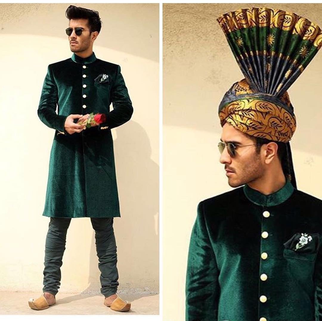 cosmospak's tweet photo. WHO says men CAN’T wear #Velvet?! #FerozeKhan SEALS THE DEAL in #JazibQamar! @ferozekhan @jazibqamar Grooming: @irhyanthomas #CosmosPakistan #updates https://t.co/RN0JEux48g