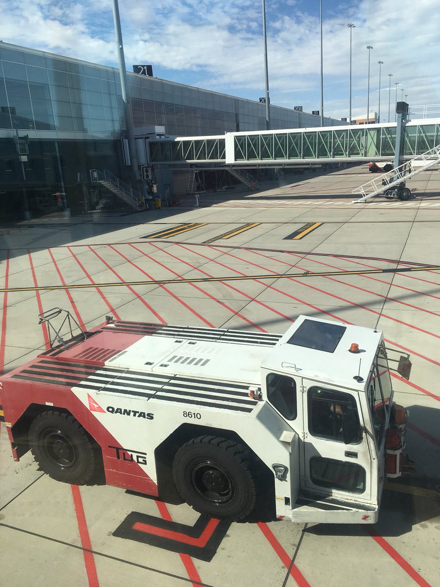 Warm day to be pushing the tug #Adelaide @stockwine