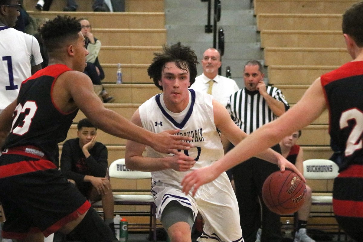 wmjdeaton's tweet photo. 47-37 @paupackhoops win vs Honesdale. @GabeSpringer23 &amp; @rosentha1elijah each had 16. @AlexPillar nailed 3 3s. Vosburg is just a defensive menace. @TheNewsEagle1 https://t.co/HFWNn6KQnp