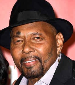 Wishing soul singer and musician Aaron Neville a very happy 77th birthday   