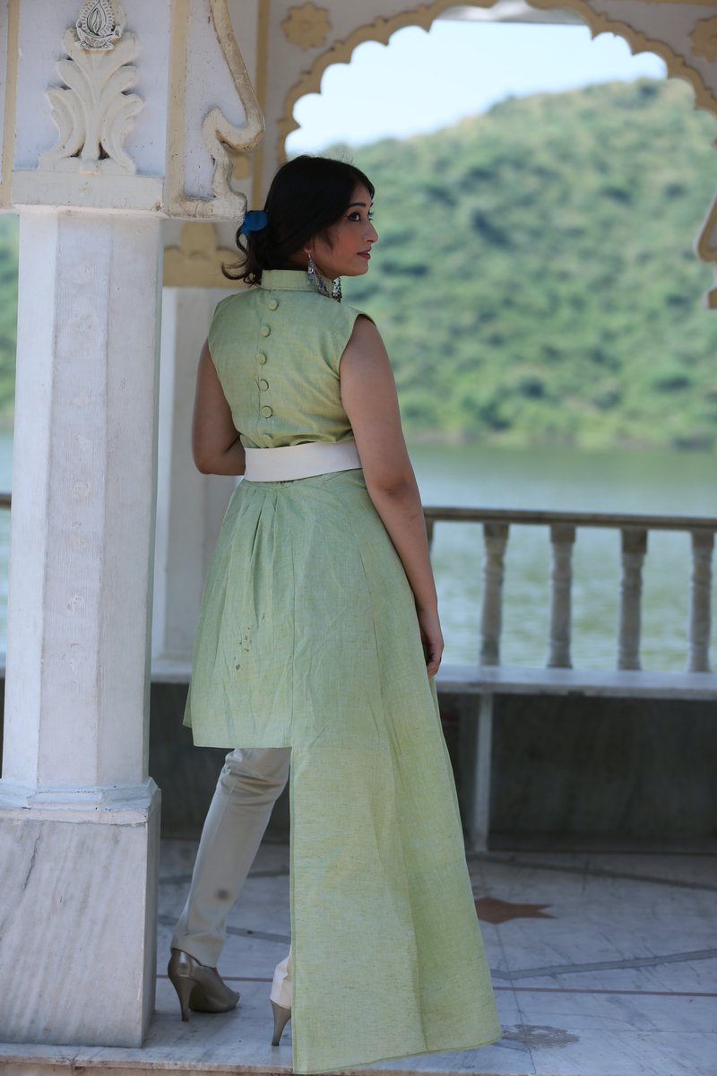 INIFDUdaipur's tweet photo. Once again INIFD student Priyanka Gandhi (https://t.co/A4D5qbM6iQ student final year) has made us proud by getting her design selected in 'The Source' at Lakme Fashion Week Summer/Resort 2018.

CONGRATULATIONS PRIYANKA!!! All the best for your bright future! https://t.co/HMCikQ6g50