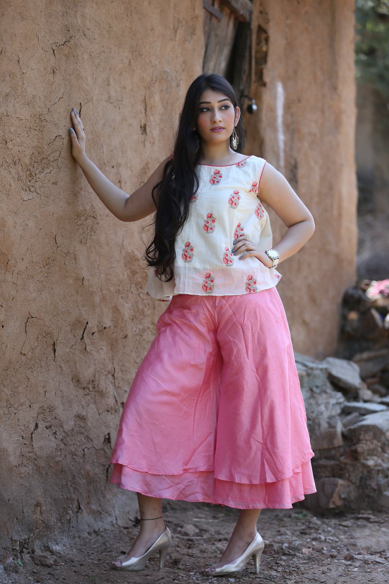 INIFDUdaipur's tweet photo. Once again INIFD student Priyanka Gandhi (https://t.co/A4D5qbM6iQ student final year) has made us proud by getting her design selected in 'The Source' at Lakme Fashion Week Summer/Resort 2018.

CONGRATULATIONS PRIYANKA!!! All the best for your bright future! https://t.co/HMCikQ6g50