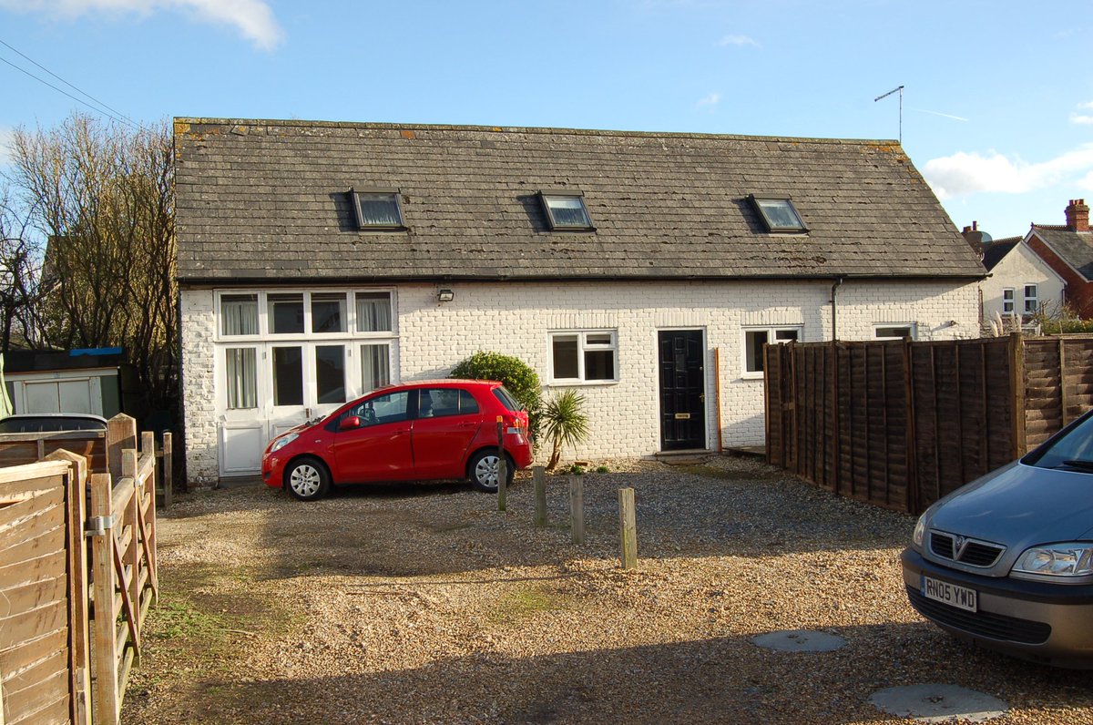 DeriazCampsie's tweet image. **NEW INSTRUCTION** 1A Murrin Road, Maidenhead. #Residential #DevelopmentPotential #ForSale