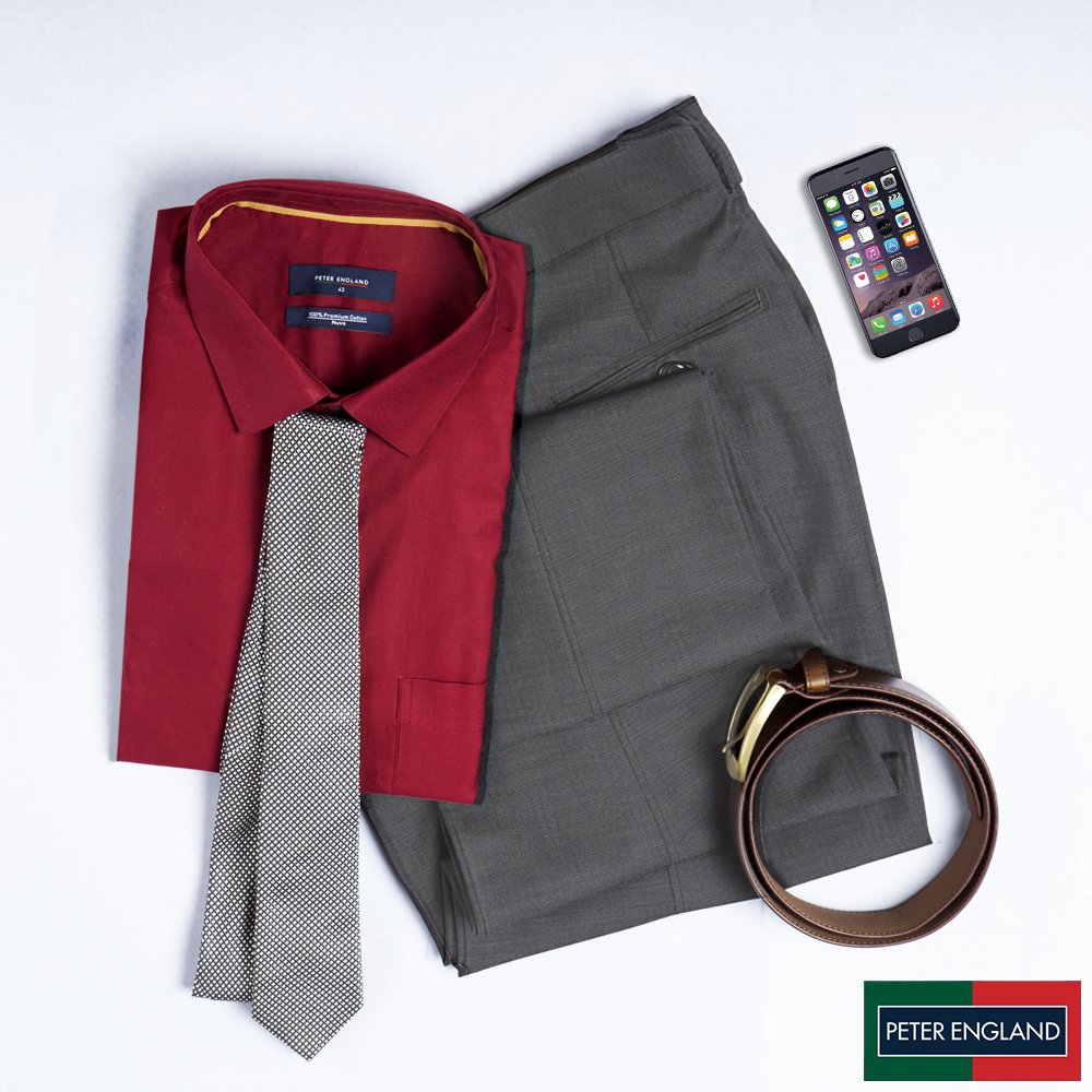 A maroon shirt is an all season staple. Edgier than your regular blacks and whites, this is a standout colour to own. Shop here goo.gl/aTznUg
 
#PEShirts #Officewear