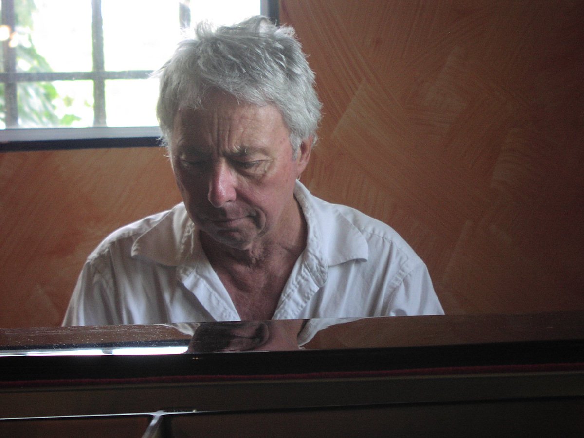 dark_shark's tweet photo. Harold Budd: "I'm So Minimal, I'm Not Even Minimalist!" #interview #ambient #music #Ambient2 #ThePlateauxOfMirror #ThePearl #BrianEno https://t.co/uQMxberL2G https://t.co/AqvetR5oeC