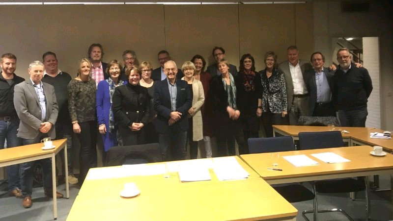 BSkovv's tweet photo. RTC Utrecht-Gelderland officieel van start. #Skovv probeert zo samen met 18 andere besturen het invaltekort aan te pakken. #onderwijs https://t.co/90vwEuwSH5