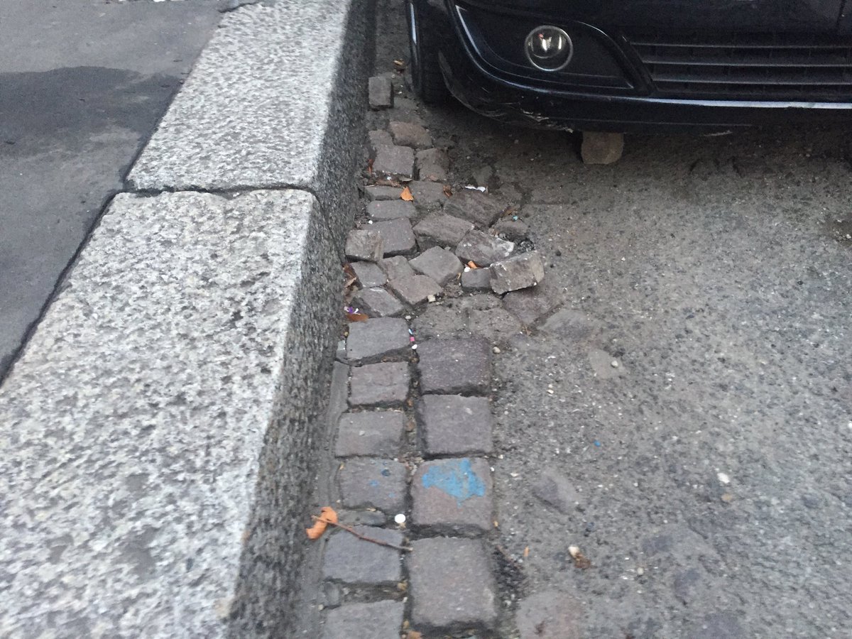 dinnerplan's tweet photo. @ComuneMI in #viaconservatorio  3 istituti #scolastici e una #pavimentazione tutta #buche e #sanpietrini sparsi. A quando un intervento? https://t.co/oKqy9GGXMe