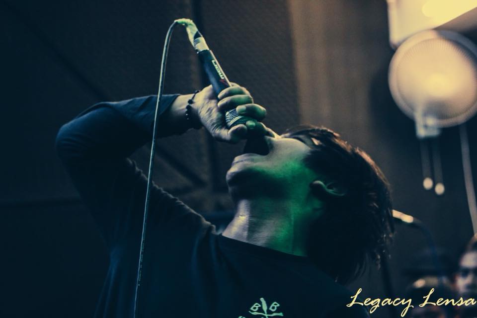 fhsbandd's tweet photo. Death Returns Ipoh 2017 #throwback #forheavenssake #fhsband #progressivemetalcore #klmc #deathreturns #ipoh #amanstudio https://t.co/GSm5Ldj0Vy