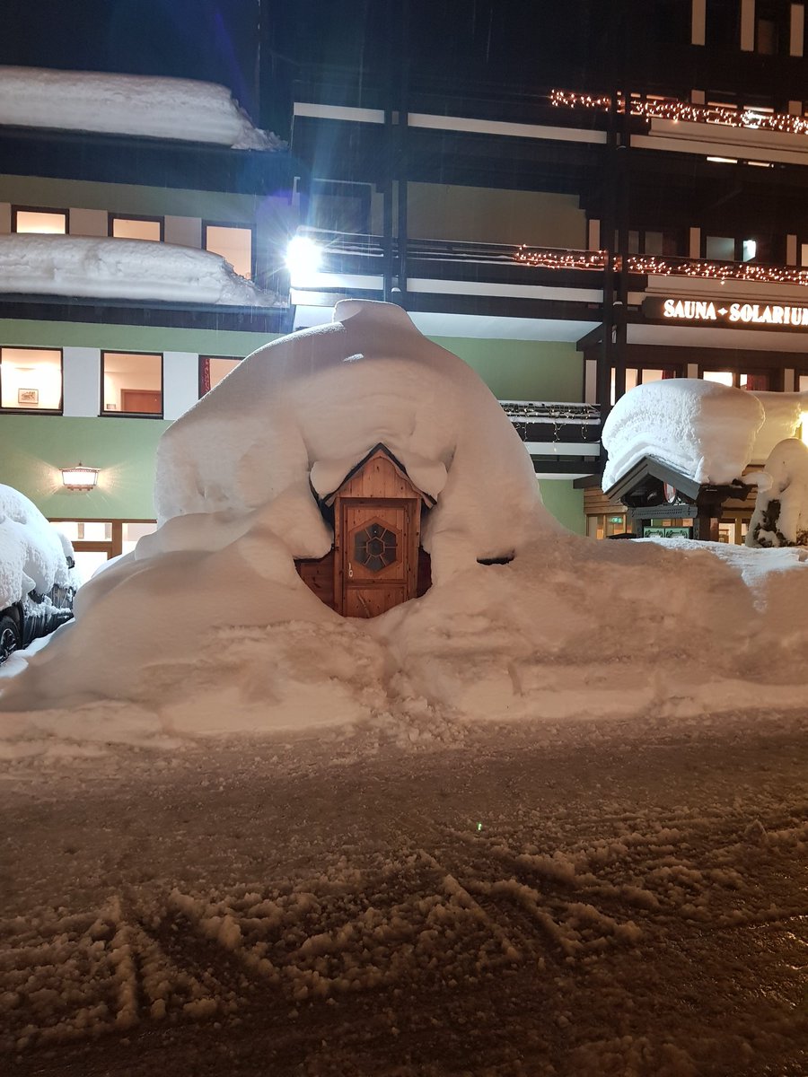 neilsonaustria's tweet photo. You'll find a winter wonderland resort in Saalbach right now. Come and enjoy the amazingp
conditions #snow @saalbach https://t.co/OjEP8N0qrx