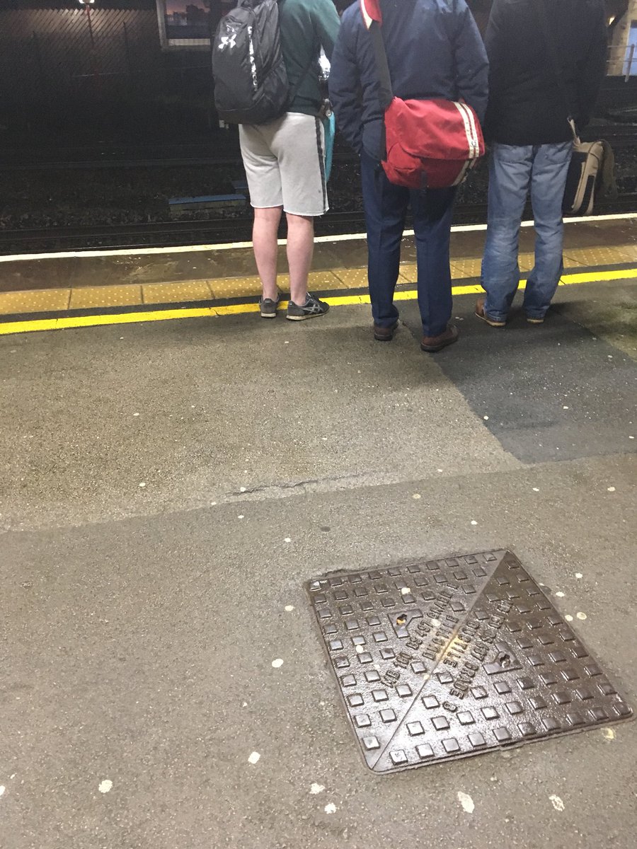 hallam116's tweet photo. Now I’m an advocate of shorts, you can’t beat them. But on a freezing cold morning in January, someone pray for this man #pinklegs https://t.co/ZaotP38K7c