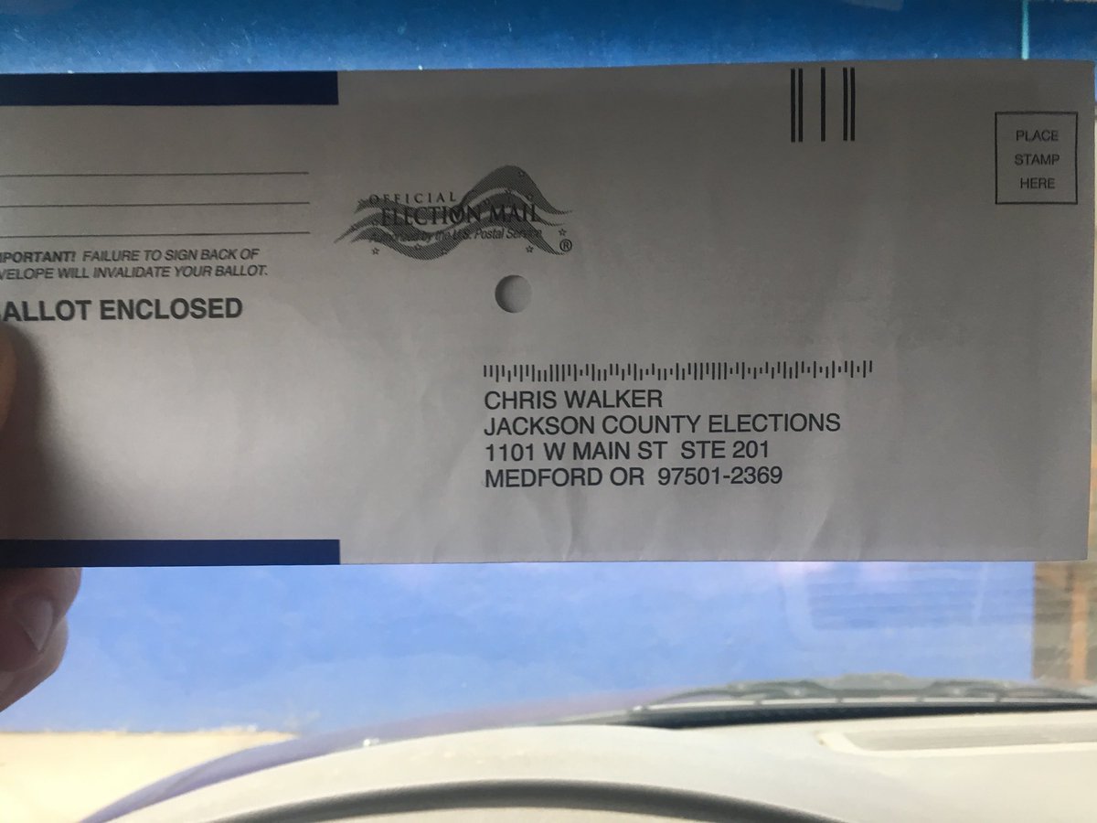 ewoksamongus's tweet photo. Voting in #Oregon #YesOn101 #MailInVotingWorks (or you can just drop it off) https://t.co/2wQTpjLQ8b
