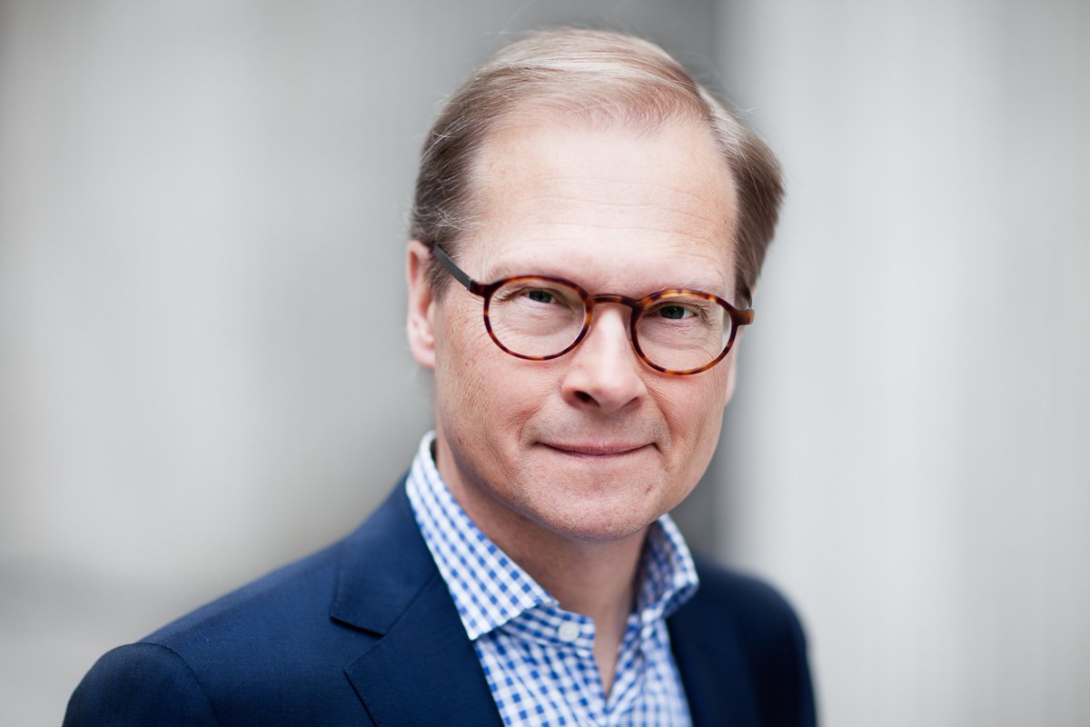 pakolito's tweet photo. "Det är oacceptabelt" - SVT's Mats Knutson kommenterar #Almedalen
https://t.co/WkKo0gV2Yt https://t.co/ngniNelLax