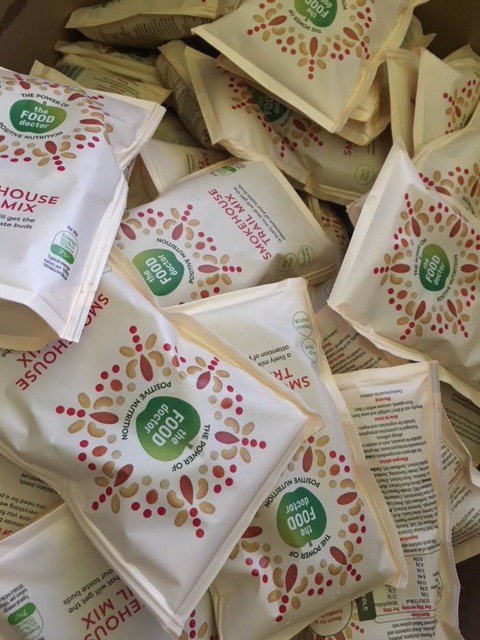So much thanks to <a href="/FoodDoctorUK/">FoodDoctorUK</a> for sending all the runners lots of nutritious and yummy snacks! #powerofpositivenutrition
Visit thefooddoctor.com to see the full range!