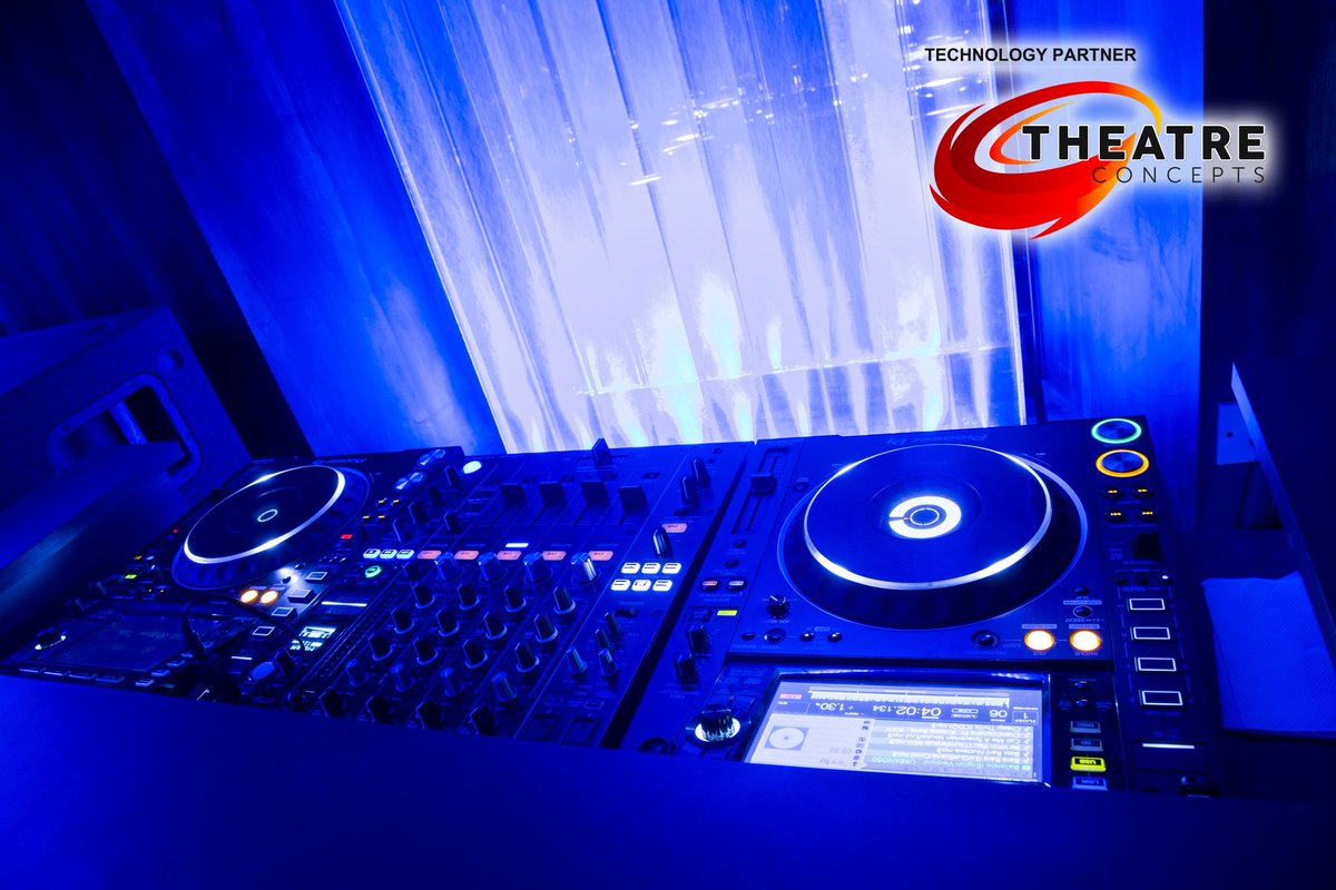 Theatre_Concept's tweet photo. #Clubbing now at #omr #Chennai #da-sh #bar #clubbing_hard #djlife #winelover #beer #dancefloor #clubstars #djmix #chennai_club
Audio equipped with #ohm_speakers #push_hard #technology_partner @Theatre_Concept https://t.co/oVXVJm3xgs