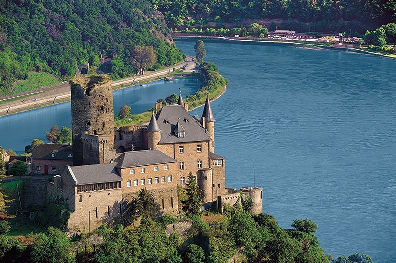 LgtGolf's tweet image. Incredible sights on a luxury golf river cruise Here is Burg Katz on the Rhine. Combine this cruise with golf courses ranked in the European top 100. 

buff.ly/2n4AISL

#rhine #cruise #golf #luxury #travel #tuesdaymotivation #lgtgolf #castles #oldworld #mythsandlegends