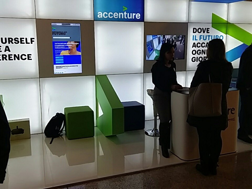 lsantini76's tweet photo. Primi colloqui al Sardinia Job Day https://t.co/vDUPq39bVR