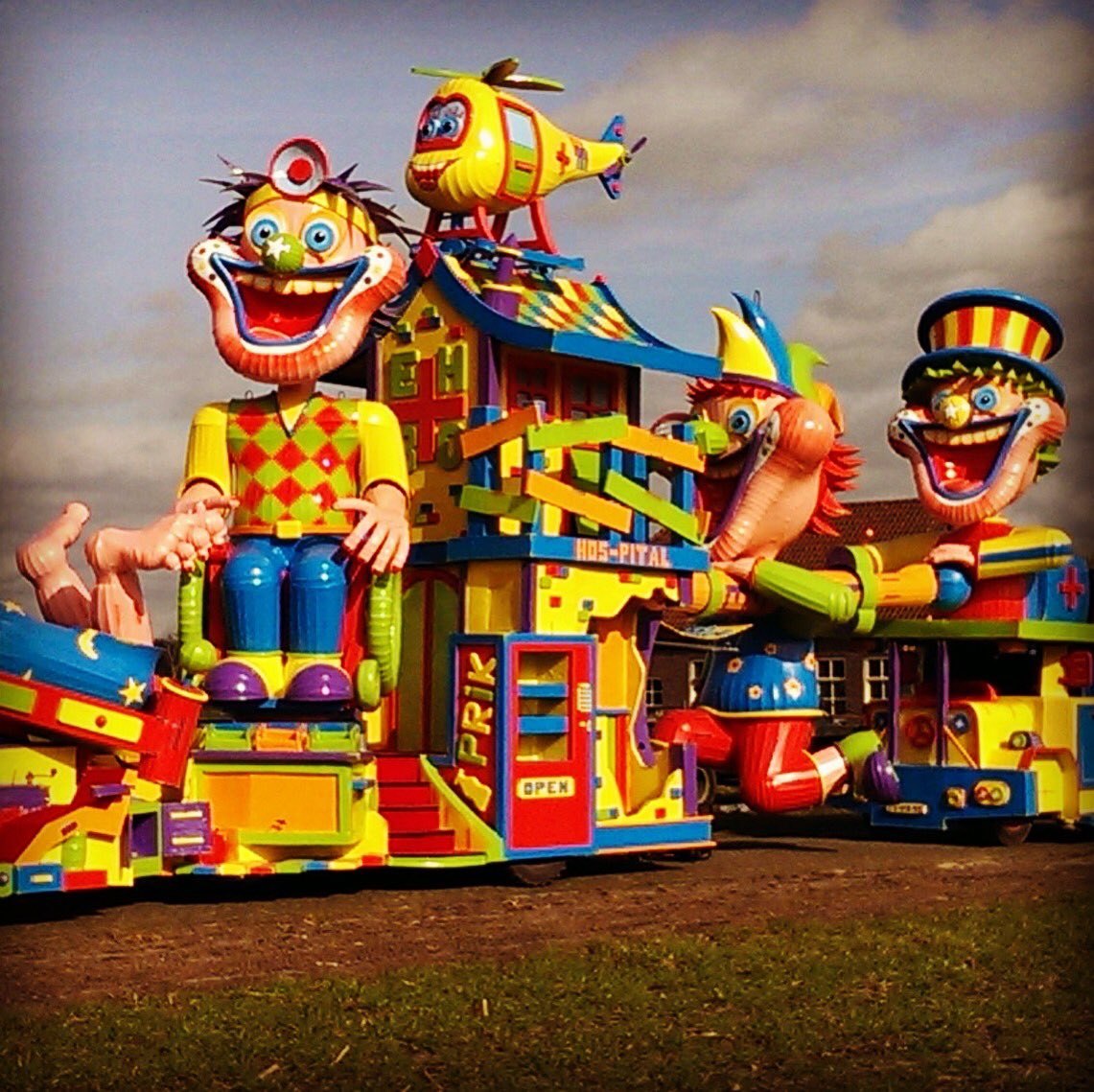 WAGENBOUWERS OPGELET! Denk aan de verzekering van jullie carnavalswagen #carnaval #optocht #verzekering #carnavalswagen #feest #praalwagen