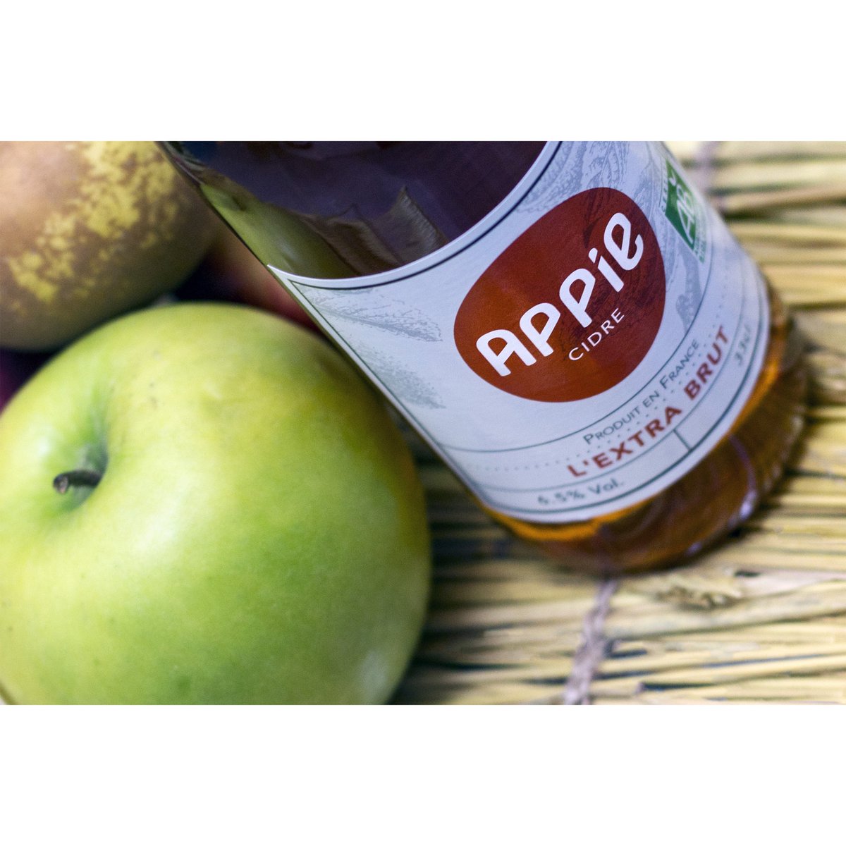 FromageBeaufils's tweet photo. @AppieCidre créateur de #cidre ✌🏻A @FromageBeaufils #pomme #cider #boisson #apple #foodpic #appie #appiecidre #fromager #cheeseshop https://t.co/XMjNEC7Pzl