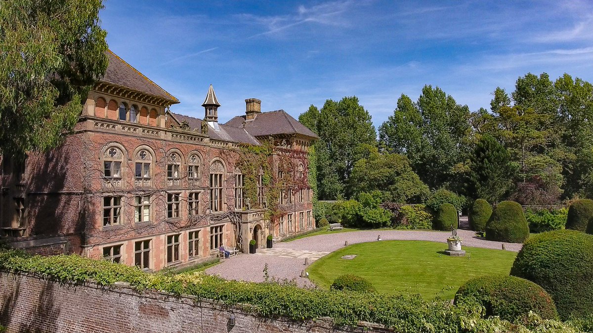 SoughtonHall's tweet photo. Book your Summer BBQ here at Soughton Hall!

To check availability and request further information please contact our events team on info@soughtonhall.co.uk 
 #summer #BBQ https://t.co/RBuPeVL6V7