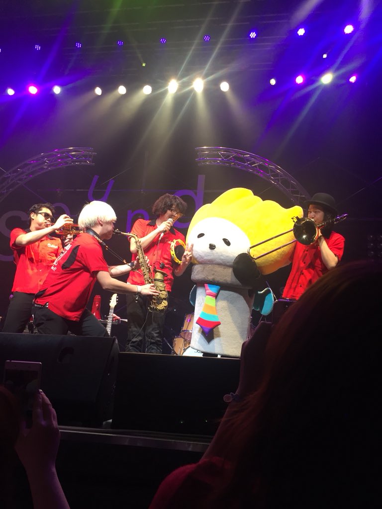 f_rainbow_riko's tweet photo. 日本工学院ミュージカルカレッジpresents Sounday🎵
演出などなど、いろいろこっていてとっても楽しいライブで、あっという間に終わってた！
そんな中でのCalmera、めちゃよかった！✨
日本工学院のキャラクターとのコラボも〜(^ ^)
ほんと楽しい時間でした♪
#sounday
#Calmera https://t.co/X58wu74LU1