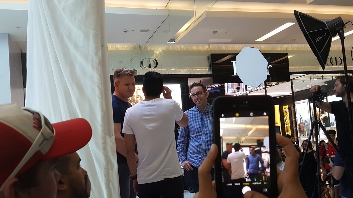 NADA1001_LoL's tweet photo. Fan boy cam https://t.co/M6H5Leq1S0