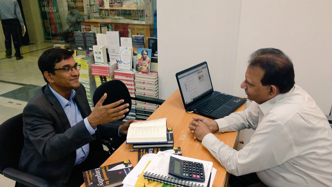 HarperCollinsIN's tweet photo. Author, Suman Ghose @sumanghose signing copies on the #Bangalore book store tour for #FromCommandToEmpathy https://t.co/4SGVbrF32d