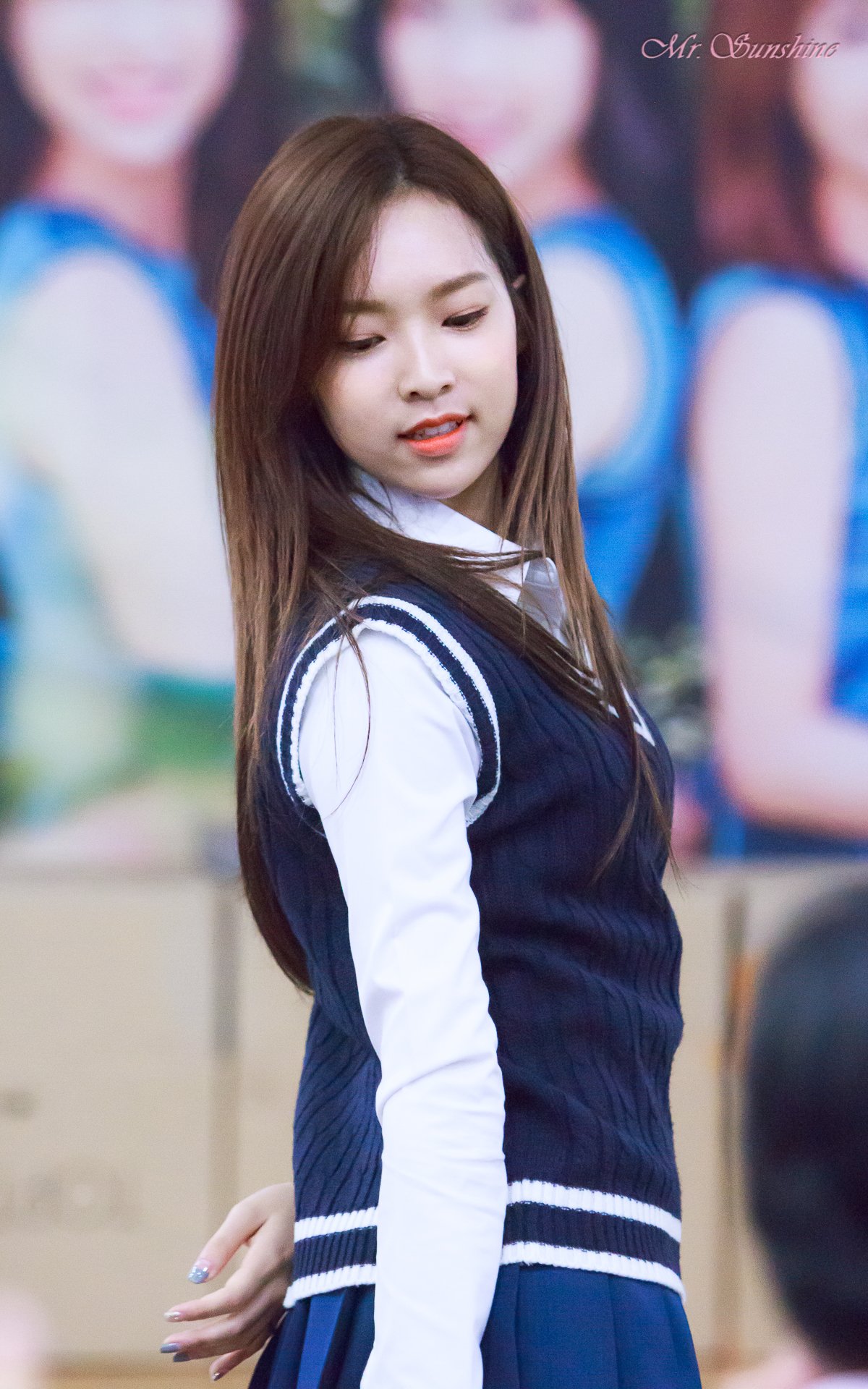 DUT0dRcVoAEnAhx.jpg:orig