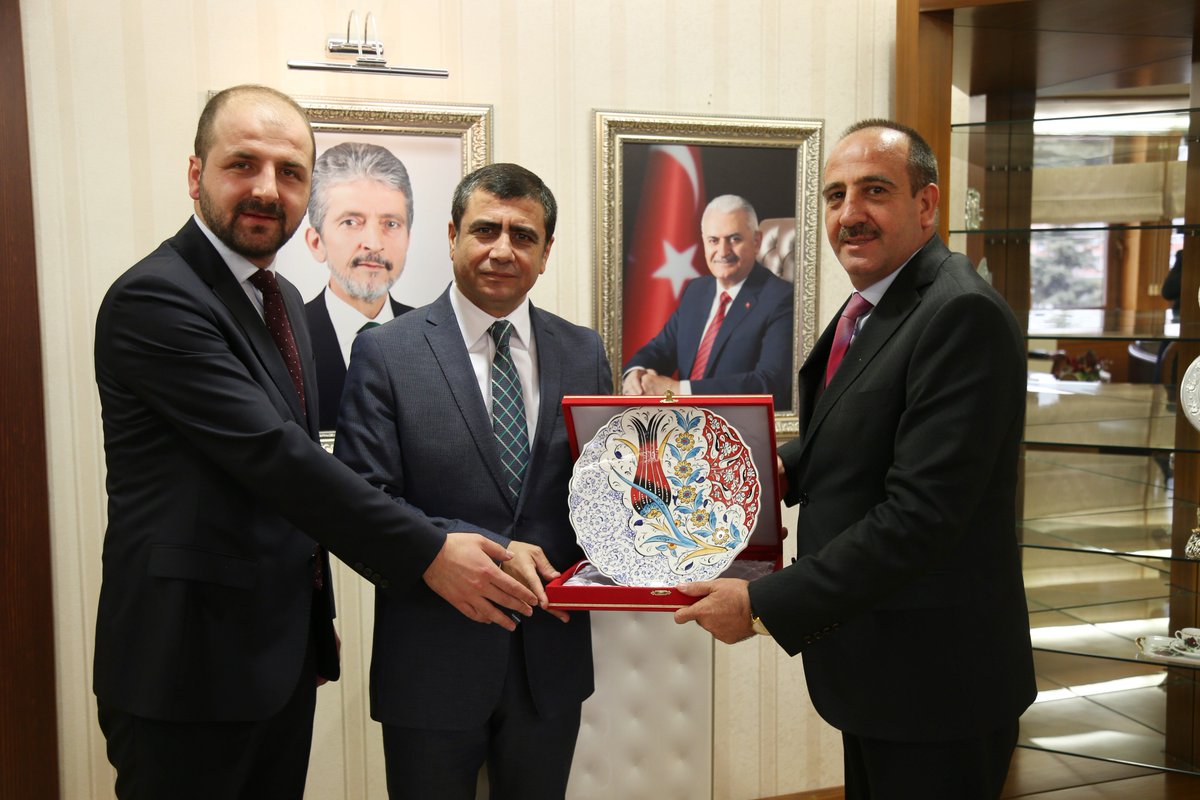 duruayfatih's tweet photo. Ankara Büyükşehir Belediyesi ANFA A.Ş Genel Müdürlüğüne atanan Sayın Orhan Kaya'ya hayırlı olsun ziyaretinde bulunduk.Kendisine yeni görevinde başarılar diliyorum. @Slmakcyln @06akgolbasi @orhan_kaya06 https://t.co/MeinfSND43