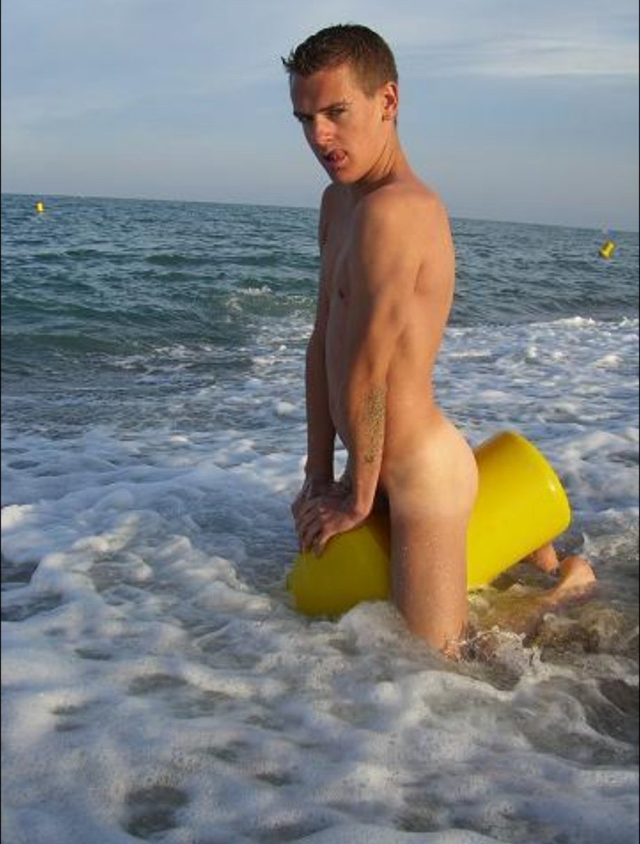 Gate_Jeremstar's tweet photo. #JeremstarGate dans un blog gay https://t.co/UDWzTLBnmh