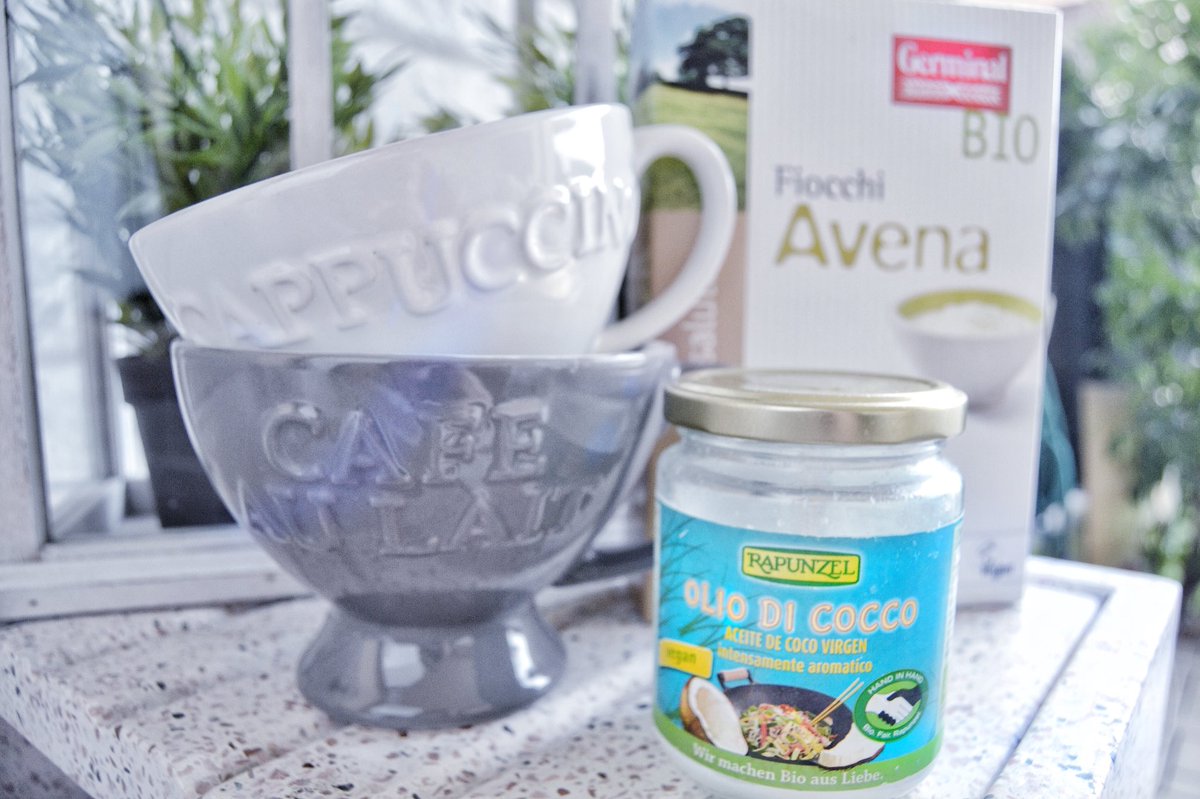 beccarsimag's tweet photo. 💪🏻💥 oggi affrontiamo la giornata lavorativa dopo una bella colazione fit ricca di proteine! Pancake con fiocchi d’avena e yogurt greco con un pizzico di olio di cocco!Se volete la nostra ricetta non avete che da chiedere con un commento o in direct! 😉❤️ #colazione https://t.co/5yzoVCmKVx