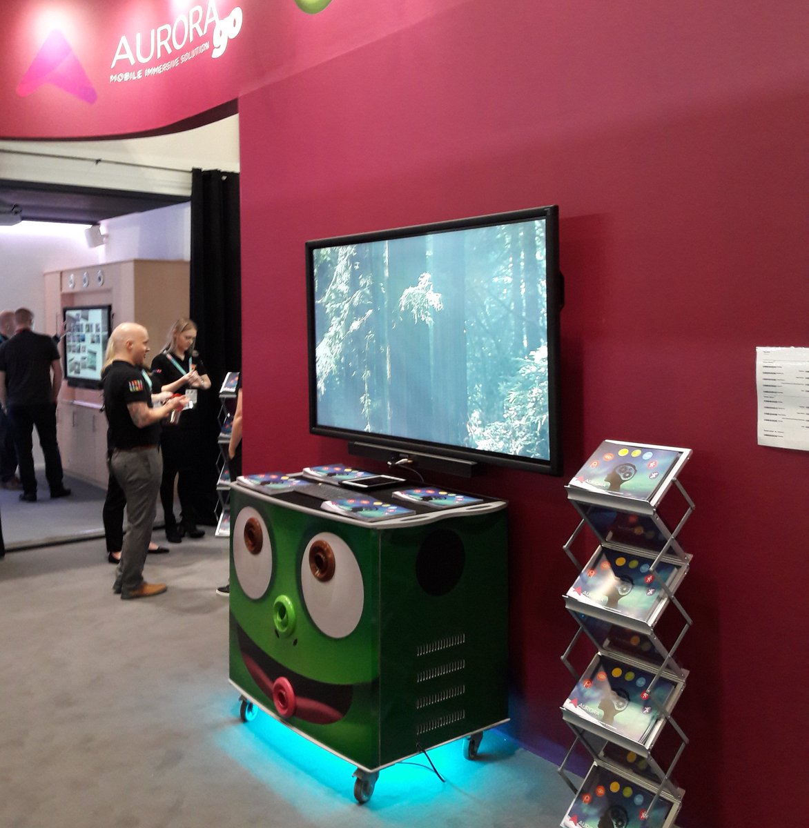 smartboxx_UK's tweet photo. @Bett_show we've been 'toad' @osbornetech are exhibiting Immersive Sensory trolleys on their stand! Custom plastic solutions, designed and manufactured in the #UK by #smartboxx, all with no mould tools? #Bett2018 #ThinkSmartExpectMore https://t.co/V2336IhCr5