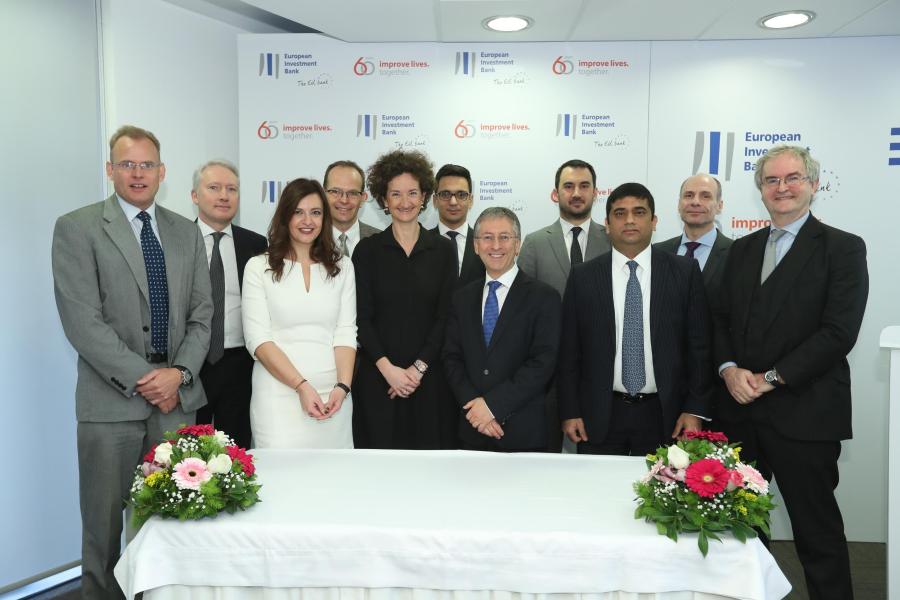 EIB's tweet photo. #EIB2017: Last year the EIB Group invested record €2.5bn in #Greece 🇬🇷 with 2 750 Greek companies benefiting from new investment backed by largest ever European Investment Fund activity. Read more: https://t.co/zn4uf2BJSx https://t.co/8saYRGBAnC