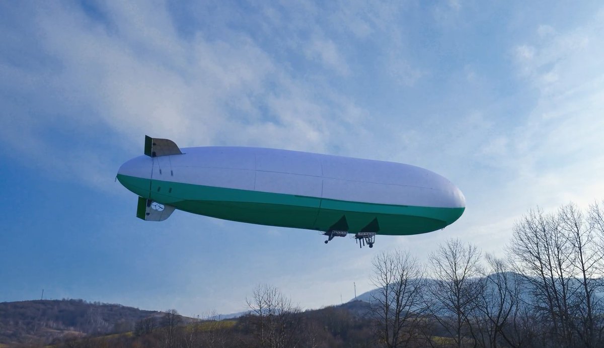 AliterTech's tweet photo. Testing of our surveillance Airship. We bring aerial monitoring to the next level. #AliterTechnologies #Aliter #airship #crowdmanagement #aerialmonitoring https://t.co/839i8K98wO https://t.co/1tocw1QsAW