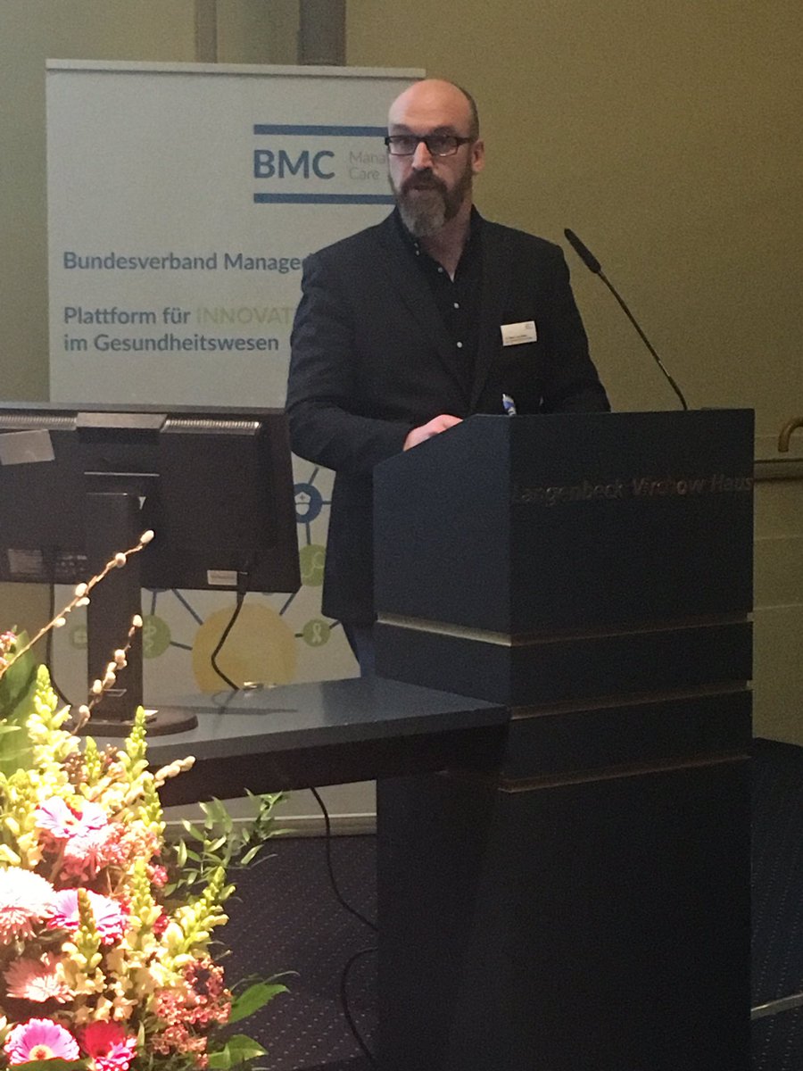 MirjamBauer's tweet photo. Lücken/Apolar @Marienkh_HH nutzt #MixedReality zB im OP; auch #VirtualsurgeryIntelligence für Patienten, erhöht Verständnis #bmck18 #VR #VI https://t.co/AkWrmiw3Z1
