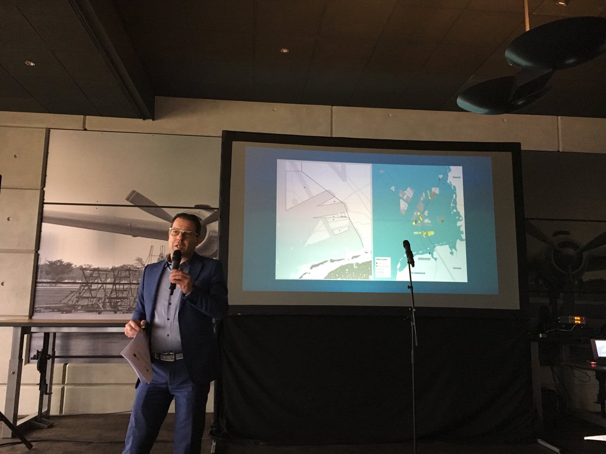Tijdens #NNOW supply chain meeting op <a href="/AirportEelde/">Groningen Airport Eelde</a> wijst gedeputeerde <a href="/brouns_p/">Patrick Brouns</a> op de positieve impact van windenergie voor o.a. vergroenen van de <a href="/ChemportEurope/">Chemport Europe</a> ; meer wind boven de wadden!