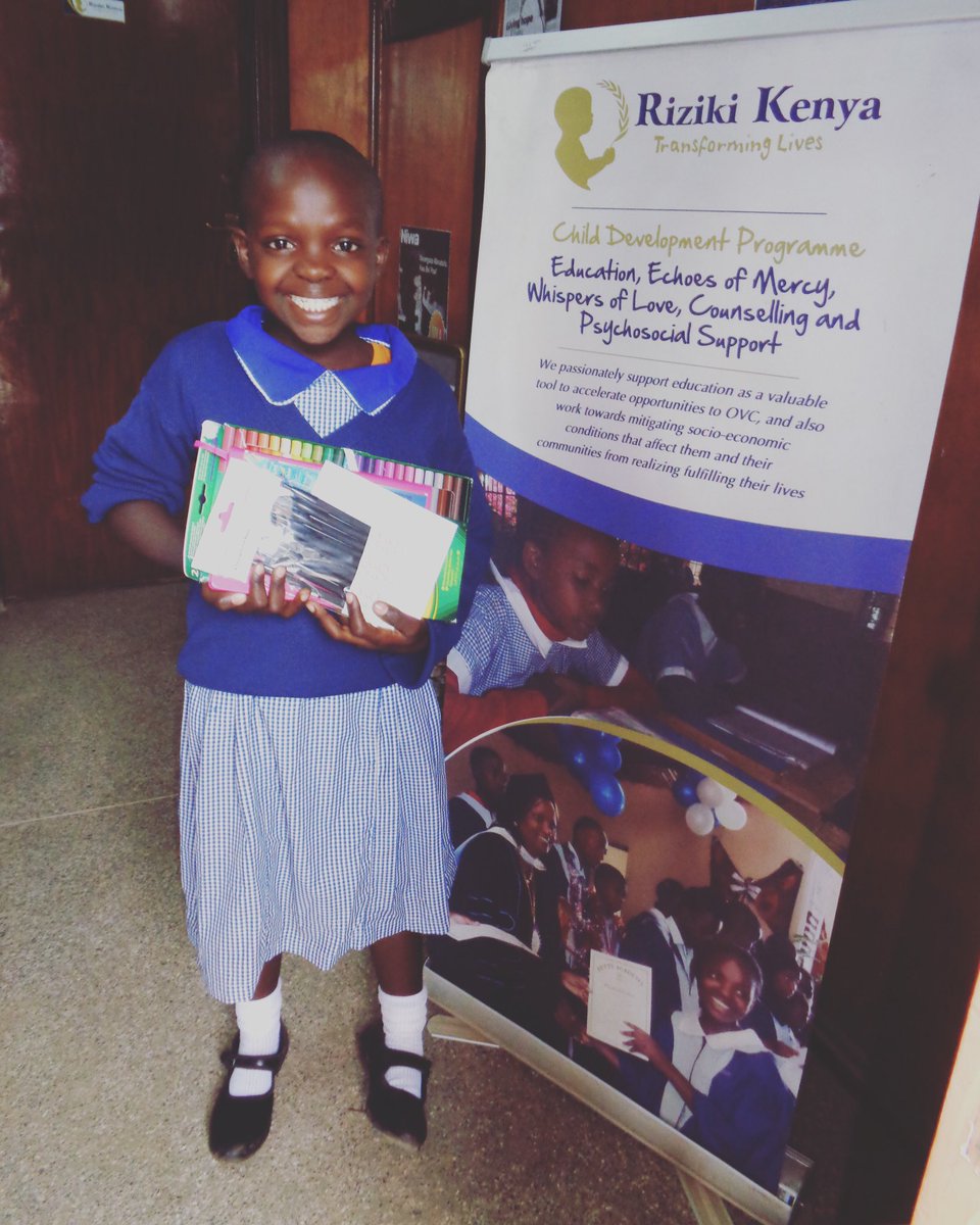 kiberakids's tweet photo. Esther is very grateful to her sponsors for her gift 😍 #kiberakids #thankyou #happysmiles https://t.co/tkpcDp8GjQ