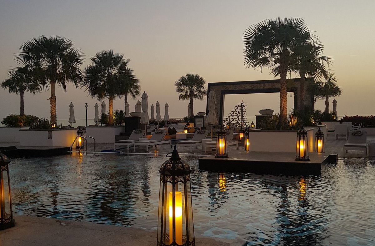 What I woke up to earlier today in Fujairah! #SportsCarTogether <a href="/Porsche/">Porsche</a> #Porsche