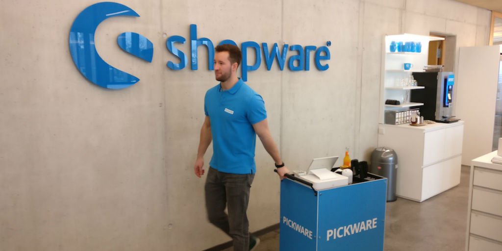 Im <a href="/shopware/">Shopware</a> Headquarter in Schöppingen 💙 findet aktuell unser bereits sechstes Pickware Partner Training 🤝 statt!

Wer heute alles dabei ist und was es mit diesem Wagen auf sich hat, erfahren Sie wie immer auf unserem Blog: pickware.de/blog/posts/off…

#pickwarepartner #shopware