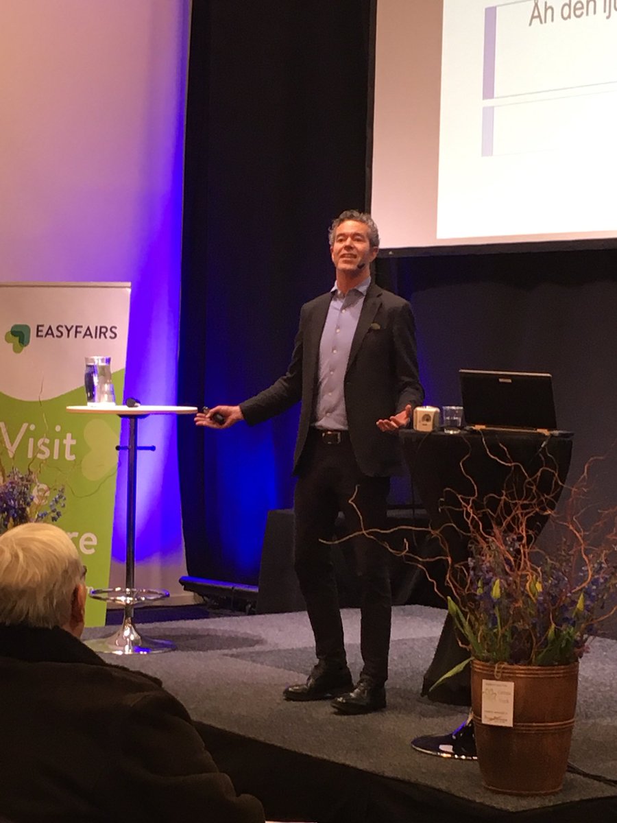 Fullt upp på Fastighetsmässan i Malmö, nu Henrik Mitelman på scen